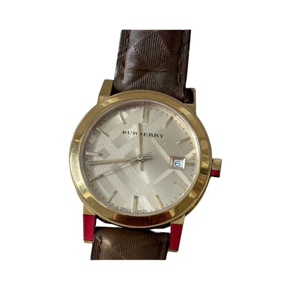 BURBERRY THE CITY ROUND CHECK LEATHER WATCH. - Picture 3 of 9